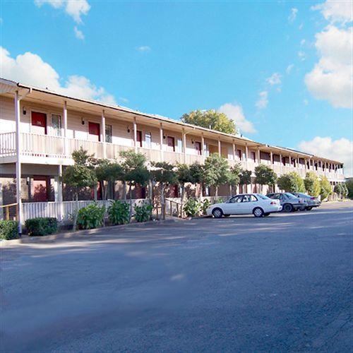 Oak Hill Inn And Suites Tahlequah Dış mekan fotoğraf