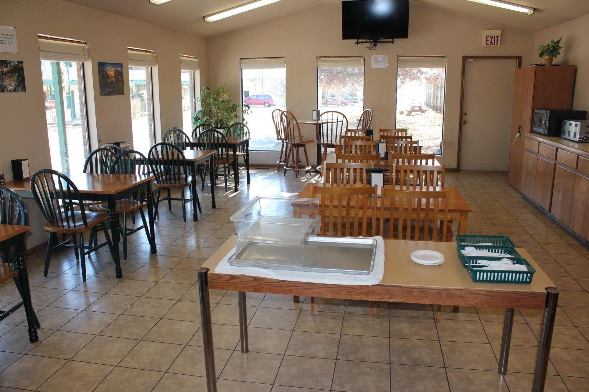 Oak Hill Inn And Suites Tahlequah Dış mekan fotoğraf