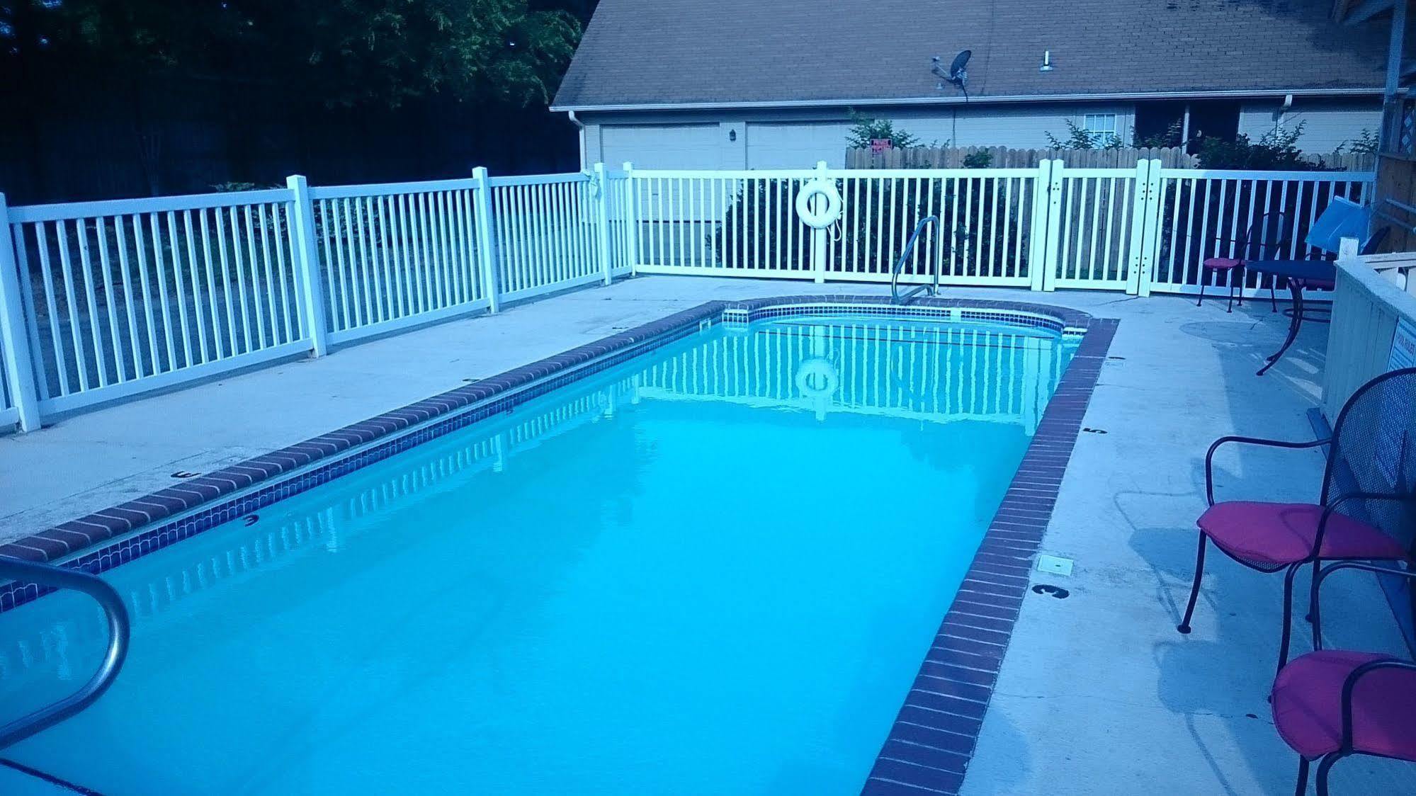 Oak Hill Inn And Suites Tahlequah Dış mekan fotoğraf